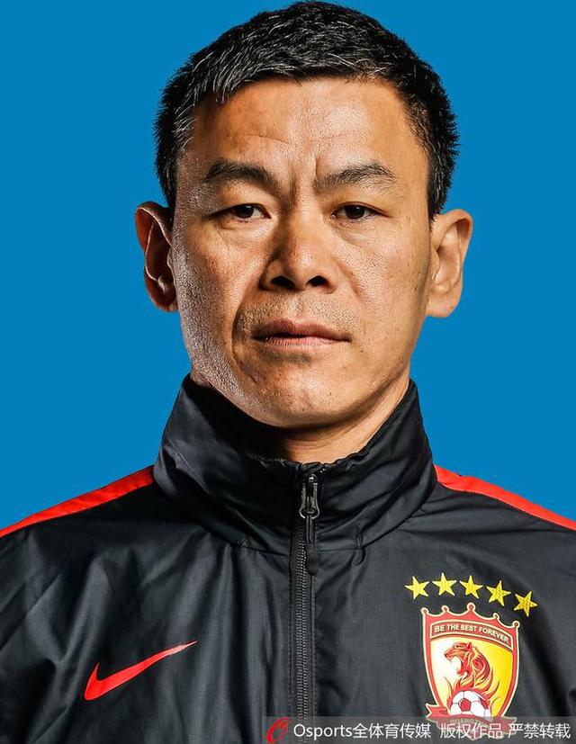 本周新片：《野兽》（惊悚） 环球发行导演：巴塔萨·科马库主演：伊德瑞斯·艾尔巴剧情：一位父亲和他的两个十几岁的女儿发现自己被一只凶猛的狮子追杀，这只狮子试图证明热带草原只有一个顶级掠食者